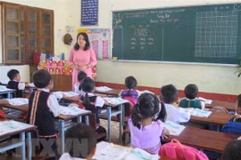 Quang Tri children voice opinions at forum with NA deputies