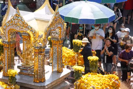 Thailand gives urgent support to tourism operators