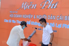 Vice President commends inventor of “rice ATM” machine