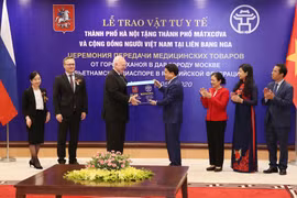 Hanoi provides medical supplies to help Moscow cope with COVID-19