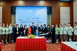 Bamboo Airways, Vinpearl cooperate to provide air-tourism products 