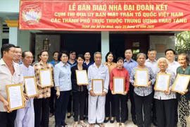 Houses of charity handed over to the needy in HCM City
