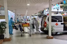 Repeatedly tested negative for COVID-19, Patient 91 transferred to another hospital