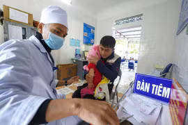 UNICEF, WHO ready to further support Vietnam in immunisation for children