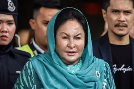 Wife of ex-Malaysian PM fails to appear in court