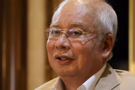 Malaysian prosecutors withdraw corruption charges related to 1MDB case 