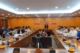Seminar talks risk management of foreign loans, government guarantees 