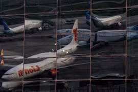 Indonesian airlines cut staff due to COVID-19