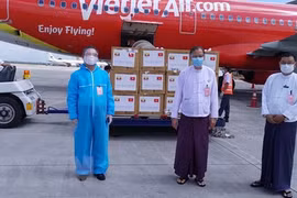 Vietnam sends medical masks to Myanmar