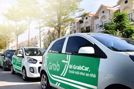 Grab cars must have TAXI light-box or logo