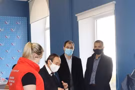 Vietnamese community offers face masks for Russian city