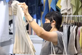 Thailand: people invited to shop for community woven cloth at social impact fair