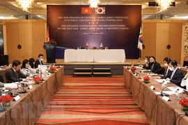 Vietnam, RoK step up cooperation in trade, industry, energy 