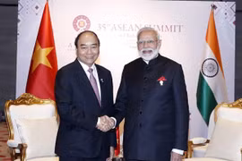 Vietnamese, Indian PMs discuss COVID-19 fight in phone talks