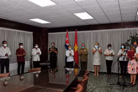 Vietnam, Cuba highlight cooperation, friendship amid COVID-19 fight