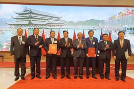 EVN, Laos’ Phongsubthavy Group sign power purchase agreements