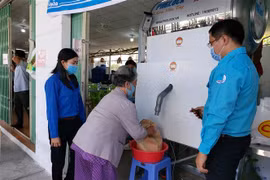 “Rice ATMs” supporting people nationwide during pandemic