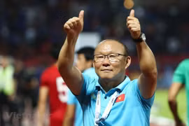 Football head coach Park Hang-seo to undergo medical supervision 