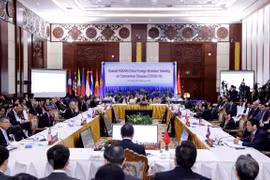 ASEAN, China enhance cooperation in response to COVID-19