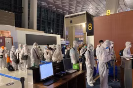Nearly 240 Vietnamese brought home from Philippines