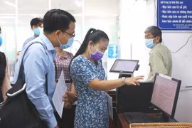 HCM City strengthens online services to keep public away from government offices