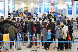 More flights with passengers contracting COVID-19 announced 