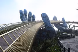 Da Nang draws two scenarios for future tourism development