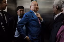 Malaysia suspends former prime minister's 1MDB trial to April 15