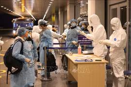 Vietnam Airlines keeps carrying Vietnamese back from Europe 