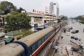 Hanoi, HCM City limit transport to prevent spread of SARS-CoV-2