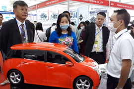 Support industry fair underway in Hanoi 