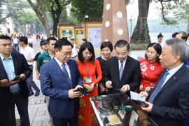 Exhibition spotlights Hanoi’s historical milestones