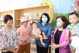 Vice State President visits children with cancer at K Hospital 