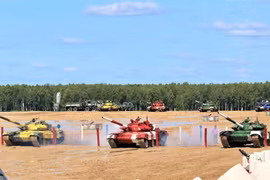 Vietnam tank crew top group at Army Games