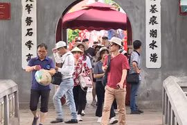 Hanoi tourist destinations to go smoke-free