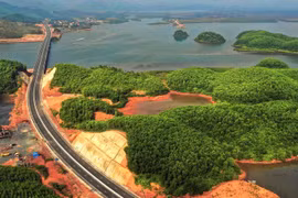 Vietnam boosts marine economic development