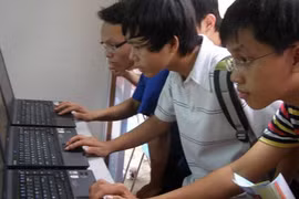 Vietnam strives to up Internet oversight