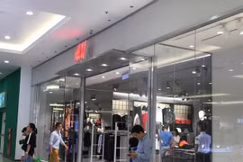 Foreign brands up the ante in fashion market