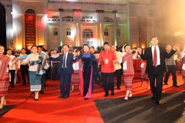 Vietnam-Laos culture, sports and tourism festival wraps up