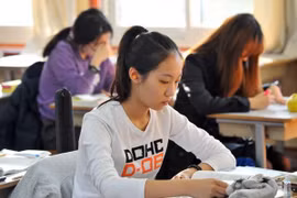 Malaysia cuts time granting visas for foreign students