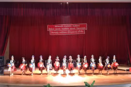 Lao artists perform in northern Vietnam