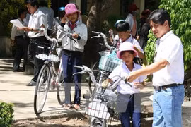 Scholarships to disadvantaged students as new school year starts