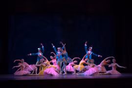 Int’l Nutcracker to run in HCM City