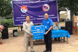 Hanoi’s youths begin voluntary activities in Vientiane 