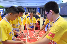 Vietnamese students excel at World Mathematics Olympiad