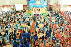 Workers nationwide get free Tet treats