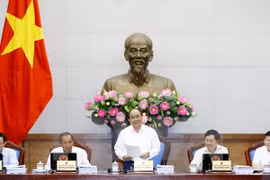PM urges political determination, feasible measures for growth target 