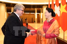Top legislator expects more Swiss businesses to invest in Vietnam