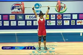 Vietnamese lifters shine at world champs