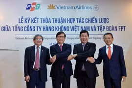 Vietnam Airlines, FPT sign cooperation agreement